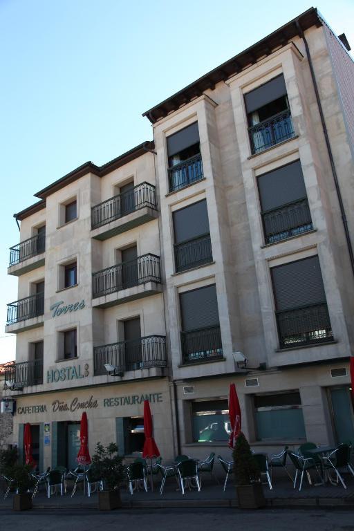 Hostal Torres San Leonardo de Yagüe Eksteriør bilde